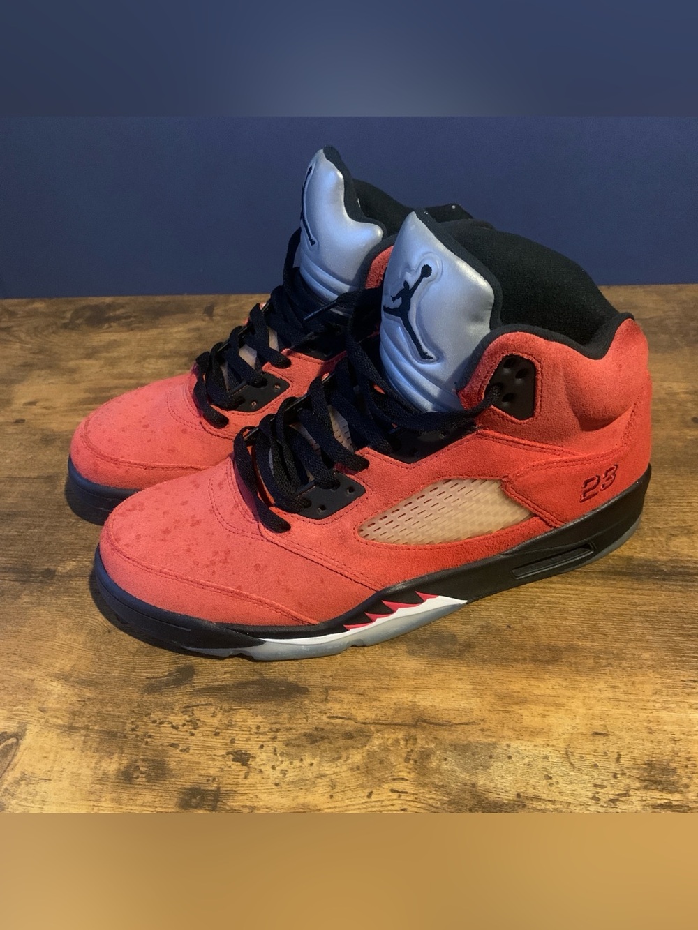 Retro Jordan 5 raging bull With black laces